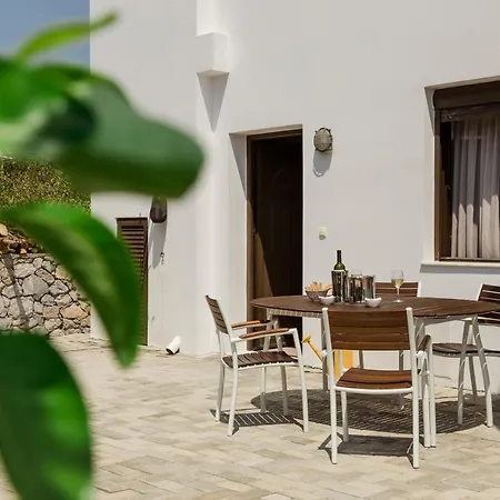 The Corner House At Court