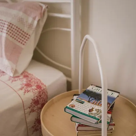 The Corner House At Court 겐나디