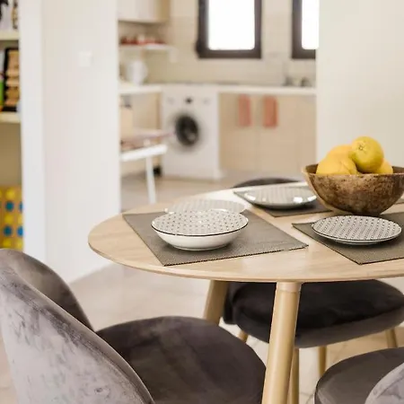 The Corner House At Court