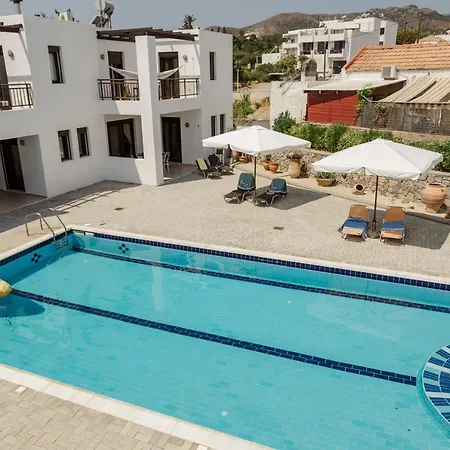 The Corner House At Court Villa