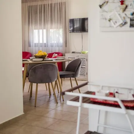 Villa The Corner House At Court *