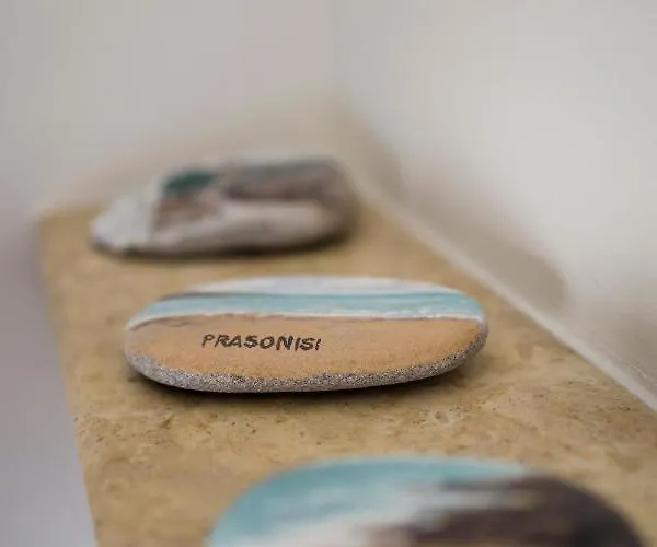 The Corner House At Court Willa Jenadi