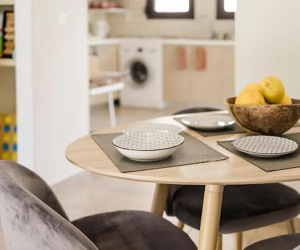 The Corner House At Court