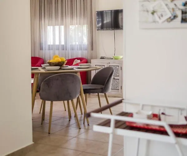 Willa The Corner House At Court *