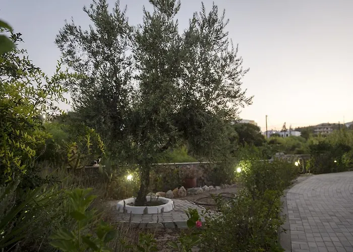 The Corner House At Court Willa