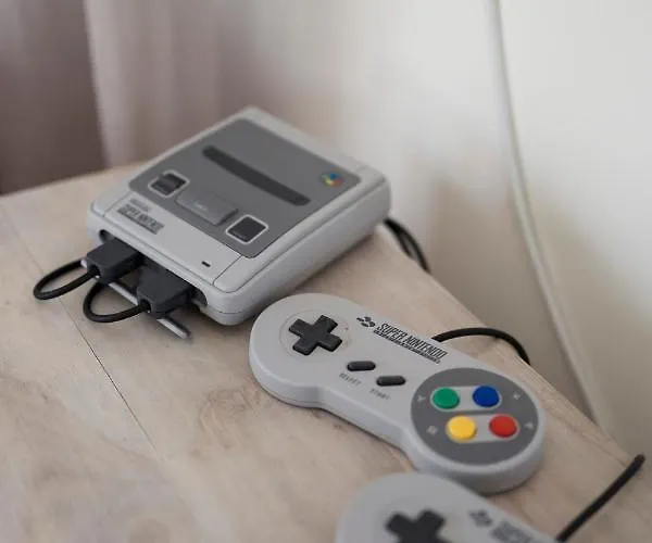 The Corner House At Court